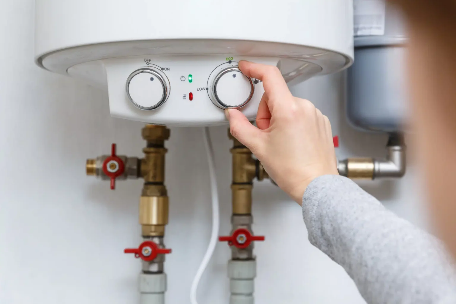 Water heater temperature adjustment and repair in Fort Walton Beach, Florida